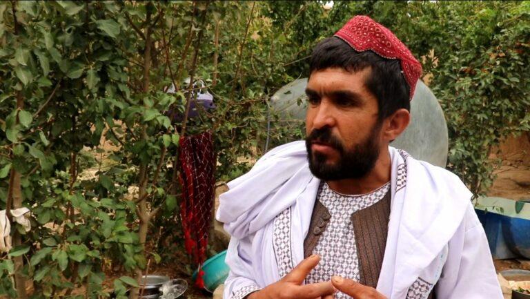له ۲۵ کلونو وروسته د نشه‌یي توکو پرېښودو د عبدالله د کورنۍ پر شونډو مسکا راوستلې