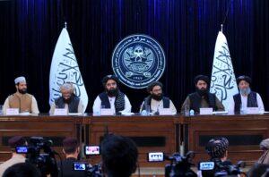 متقی: امریکا به توافق‌نامۀ دوحه پای‌بند بماند و حریم هوایی افغانستان را دیگر نقض نکند
