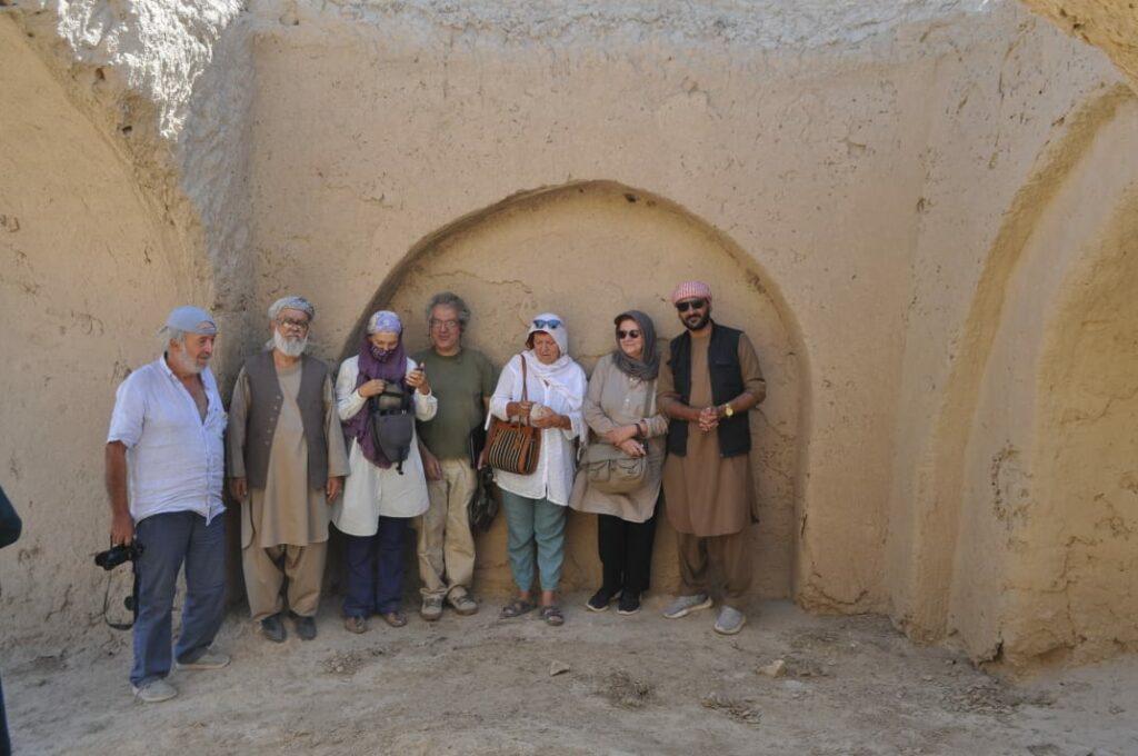 طی یک هفتۀ گذشته پنج باستان‌شناس یونانی از ساحات تاریخی جوزجان بازدید کرده‌اند