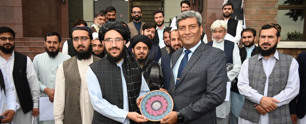 Pakistan to train 300 Afghan universities’ teachers