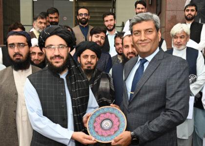 پاکستان می‌گوید، ۳۰۰ استاد پوهنتون‌های افغانستان را در بخش‌های مختلف آموزش می‌دهد