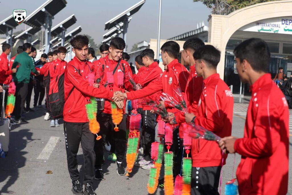 تیم ملی نوجوانان افغانستان به کشور‌ بازگشت
