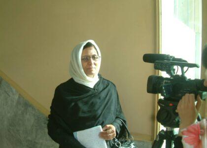 شاه‌‎گل شاعر نیمروزی: زنان باید با رعایت حجاب اسلامی در پیشرفت و آبادانی کشور سهیم شوند