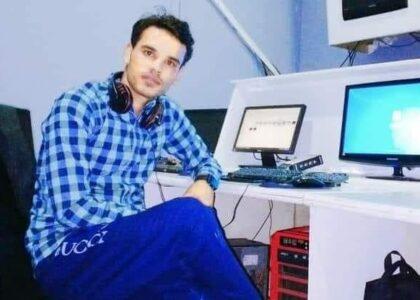 Former radio journalist dies on way to Turkey