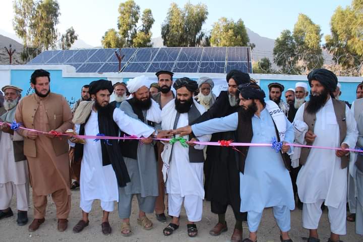 لغمان کې د پاکو اوبو دوې سولري شبکې ګټې اخیستنې ته وسپارل شوې