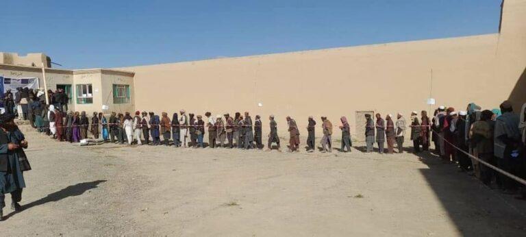 با دو هزار خانواده در لوگر کمک نقدی صورت گرفت