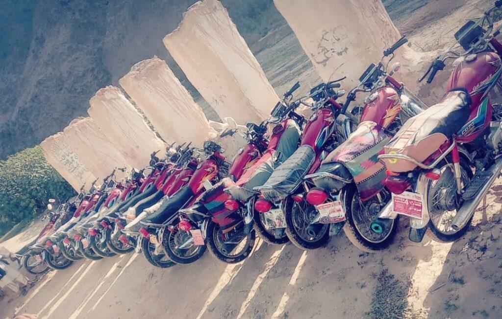 کندهار کې ۱۸ کسان په ناقانونه توګه د موټرسایکلونو واردولو په تور نیول شوي