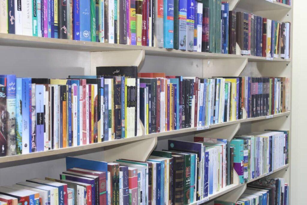 یک کتابخانه با داشتن ۲۰ هزار جلد کتاب در جوزجان به بهره‌برداری سپرده شد