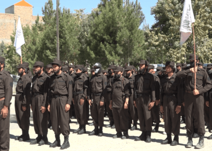 روند توزیع یونیفورم برای دوهزار نیروی پولیس در غزنی آغاز گردید