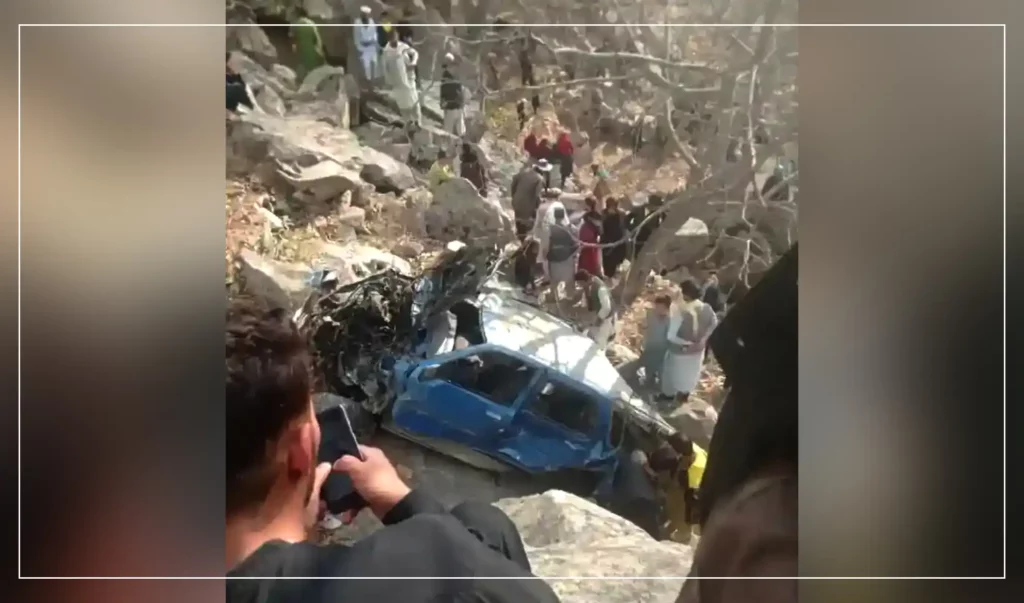 حادثۀ ترافیکی در لغمان ۷ کشته بر جا گذاشت