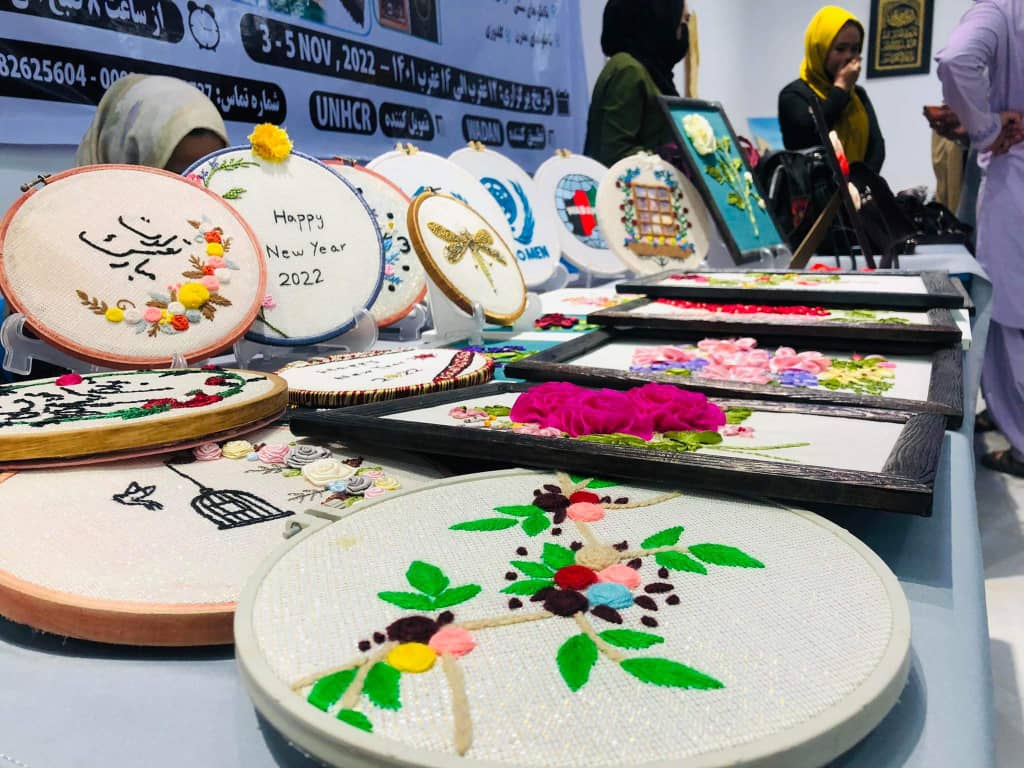 نمایشگاه سه روزۀ آثار فرهنگی و صنایع دستی زنان در هرات برگزار شد