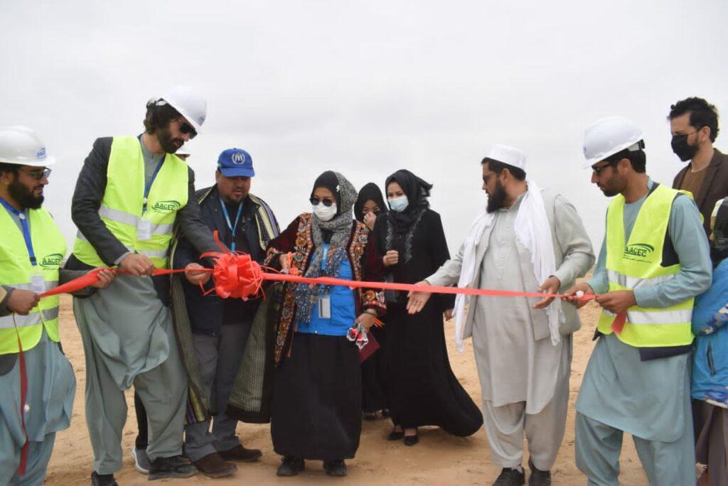 یک کارگاه قالین‌بافی به کمک مالی کمیشنری عالی سازمان ملل‌متحد در جوزجان ساخته شد