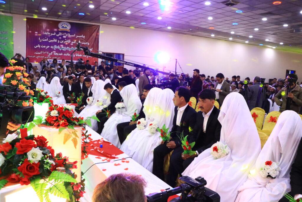 مراسم عروسی دسته‌جمعی ۵۶ زوج جوان در کابل برگزار شد
