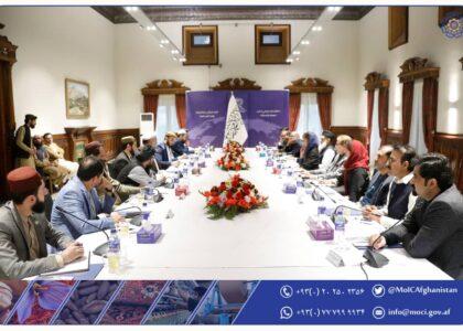 سرپرست وزارت تجارت با هیأیت پاکستانی روی تقویت روابط اقتصادی و بلندبردن سطح تجارت گفتگو کرد