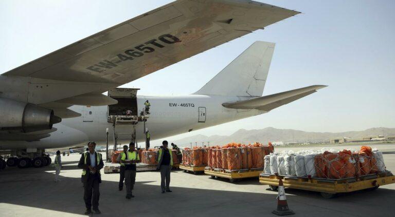 Govt should boost export sector for economic self-reliance: Analysts