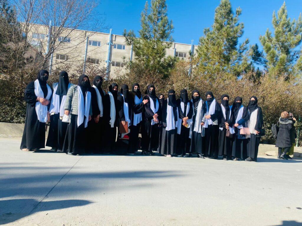 ۱۳ کشور و اتحادیۀاروپا: مقامات افغانستان باید تصمیم تعلیق تحصیل دختران را لغو کنند