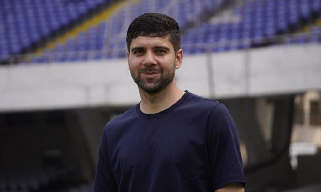 سرمربی تیم ملی فوتبال افغانستان طبق توافق با فدراسیون فوتبال استعفا داد