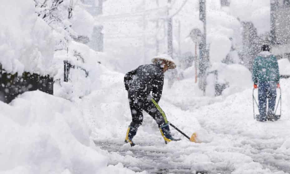 ریزش سنگین برف در جاپان؛ ۱۷ تن کشته و ۹۰ تن زخمی شدند