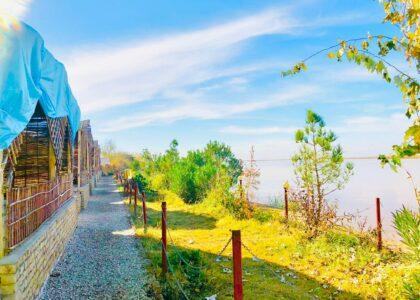 Balkh: Tourists flocking to Hairatanborder town