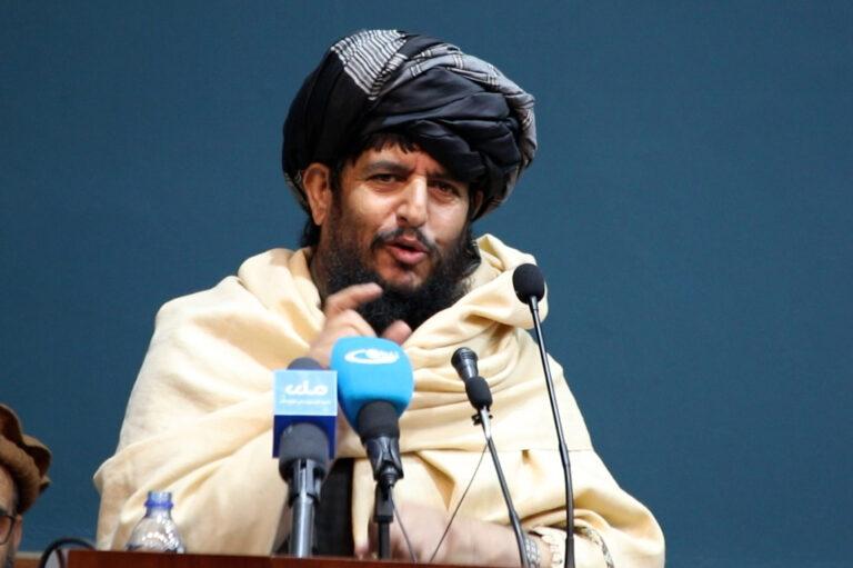 مولوي عبدالحنان: حکومت د زده‌کړو مخالف نه دی؛ ډاډ درکوم چې د نجونو زده‌کړې به بېرته پیلېږي