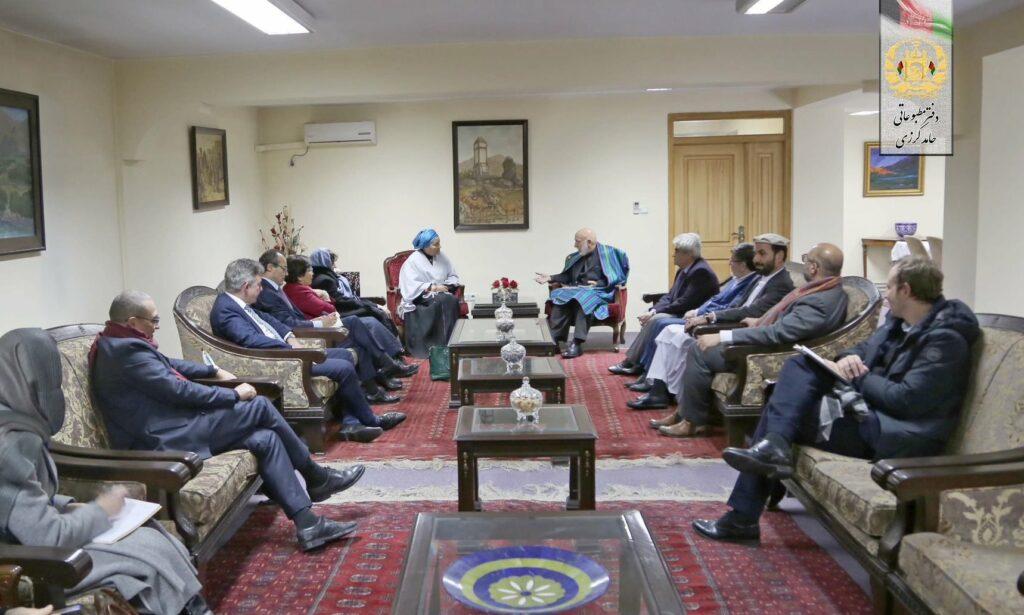Karzai meets UN delegates, insists on national discourse