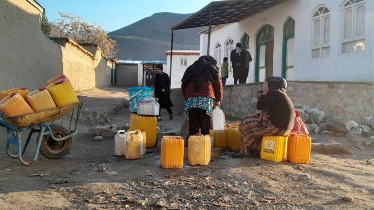 شماری از خانواده‌ها در بدخشان از نبود آب آشامیدنی شکایت دارند