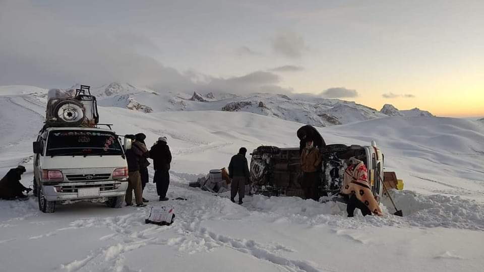 شاهراه غور- کابل و شماری از ولسوالی‌های این ولایت از اثر برف‌باری مسدود شده‌‌است