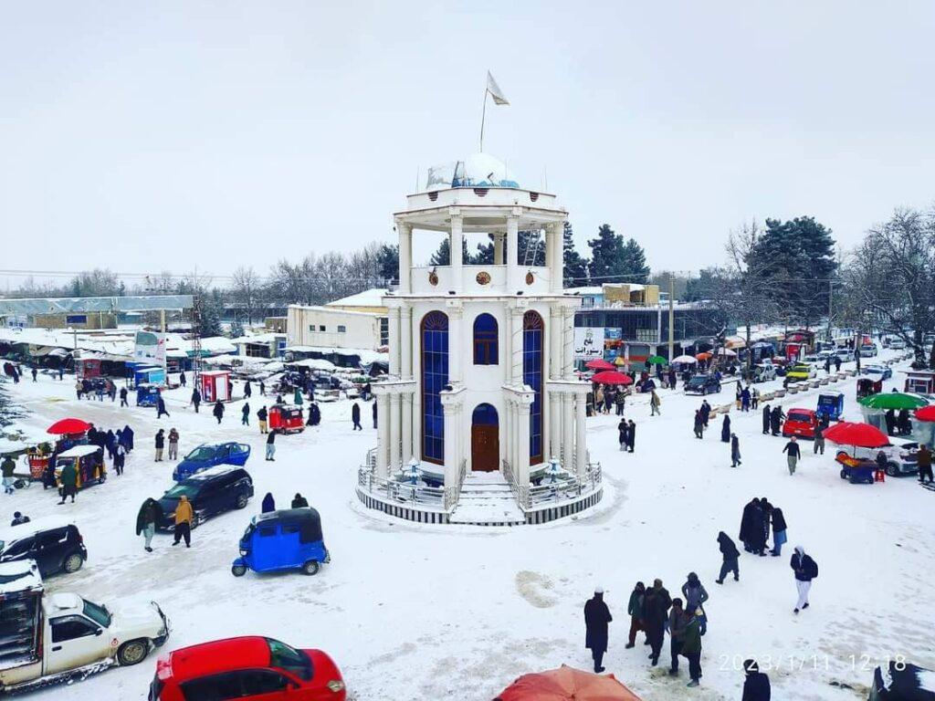 برف‌باری‌ های اخیر در تخار؛ دهاقین از بهتر شدن حاصلات‌شان در سال پیشرو ابراز امیدواری می‌کنند