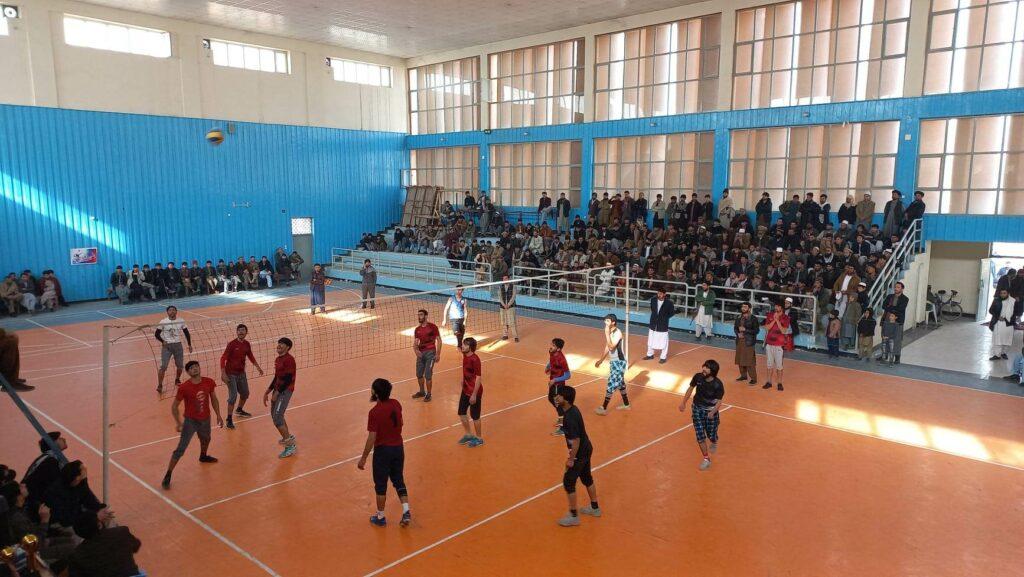 مسابقات والیبال میان ۱۴ تیم در تخار آغاز شد