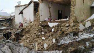 در نتیجۀ یک زلزلۀ شدید در شمال غرب ایران سه تن جان باخته و ۸۱۶ تن دیگر زخمی شده‌اند