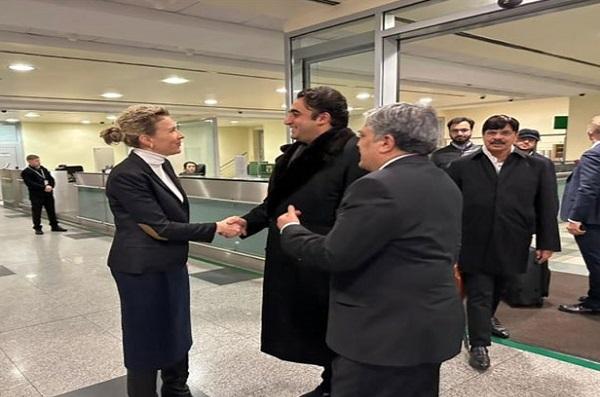 وزیر خارجۀ پاکستان در یک سفر رسمی به روسیه رفت