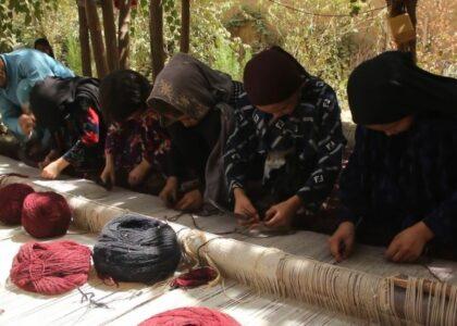 Kunduz carpet weavers demand exclusive industrial park