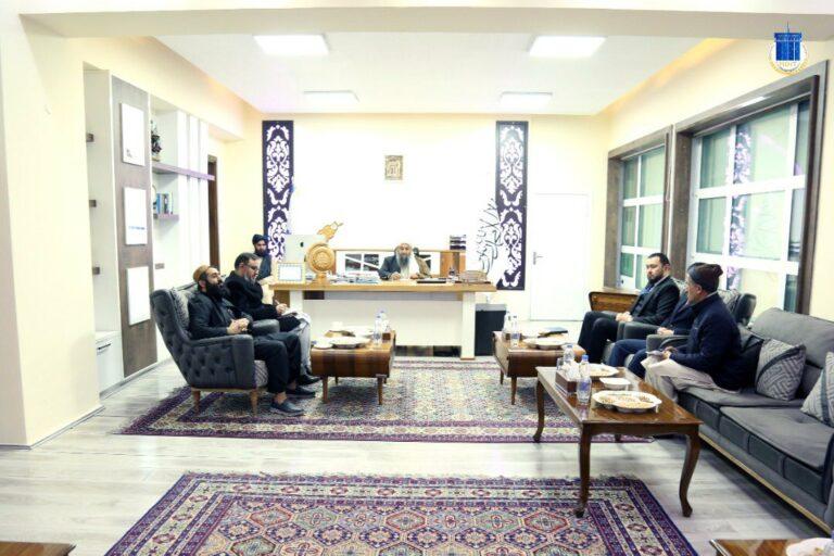 Telecom minister talks internet issues with Kazakh diplomat