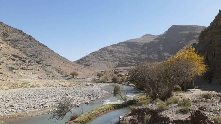 In Uruzgan, Chinartu residents building bridge on self-help basis
