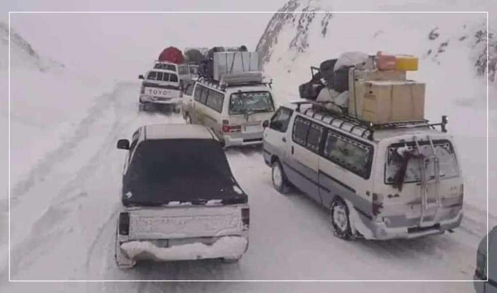 Heavy snowfall cuts off Daikundi from Kabul, Bamyan