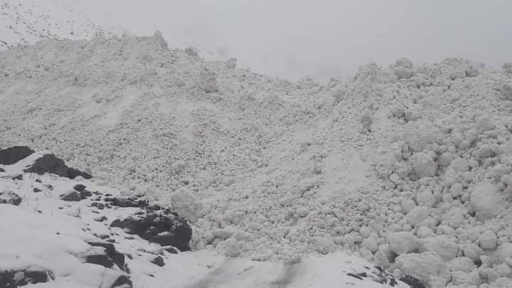 راه‌های مواصلاتی ۱۰ ولسوالی بدخشان به دلیل برف‌باری‌های سنگین به مرکز این ولایت مسدود شده‌است