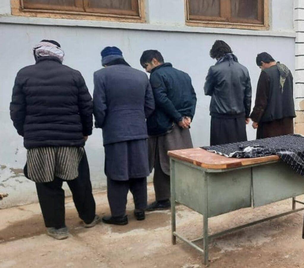 پنج تن از کلاه‌برداران حرفه‌یی در جوزجان بازداشت شدند