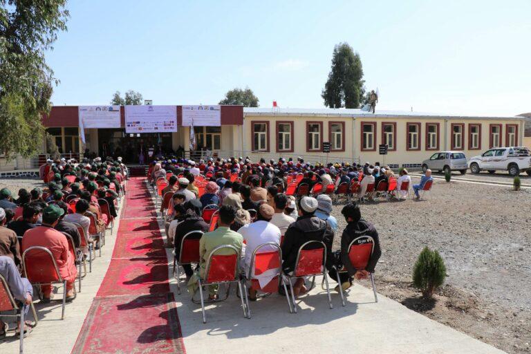 باشنده‌گان خوست می‌گویند، حکومت باید در سال تعلیمی جدید اجازۀ تعلیم را به دختران بدهد