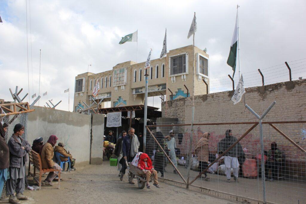 مردم: در مسیر سپین بولدک – چمن توسط نیروهای پاکستانی مورد آزار و اذیت قرار می‌گیریم