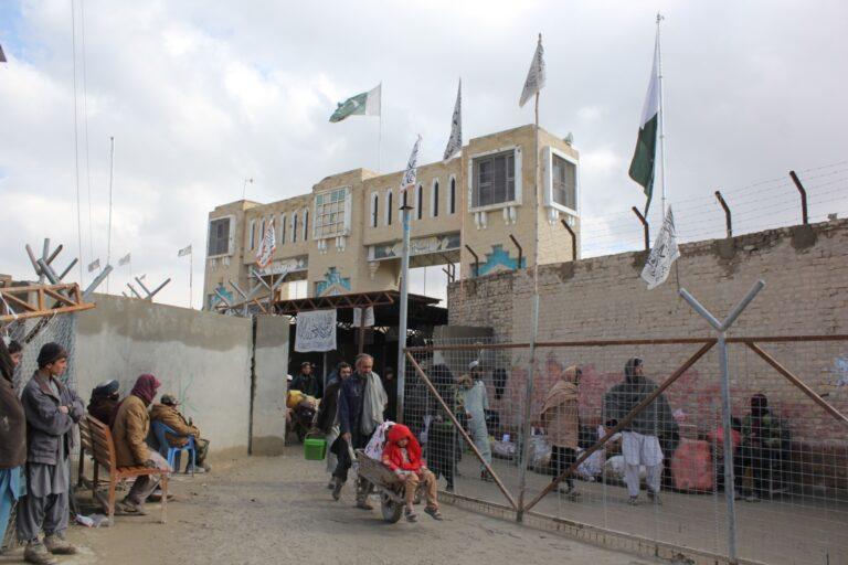 Over 7,000 Afghan refugees return via Spin Boldak last month