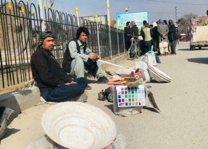 Unable to find work since months, deplore Balkh painters