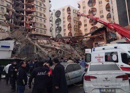 زلزلۀ مهیب در مرز ترکیه و سوریه؛ بیش از ۱۳۰۰ تن جان باخته‌اند