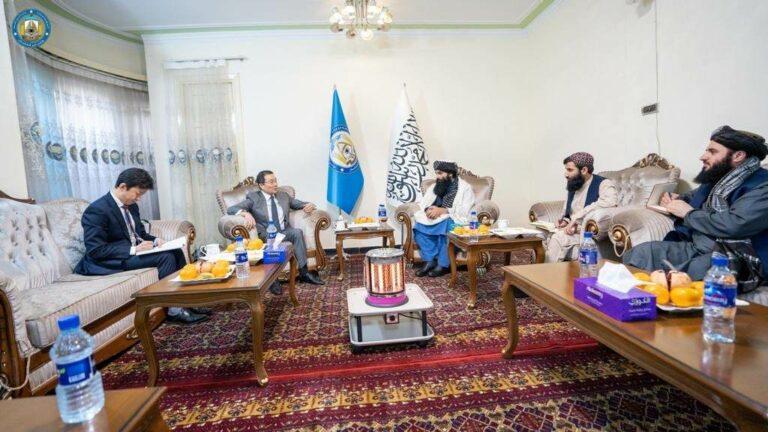 سفیر جاپان: امیدواریم در سال جدید تعلیمی ممنوعیتی بر آموزش دختران در افغانستان وجود نداشته باشد