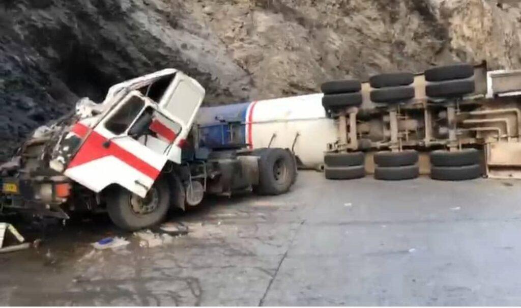 Kabul-Jalalabad highway closed due to traffic accident