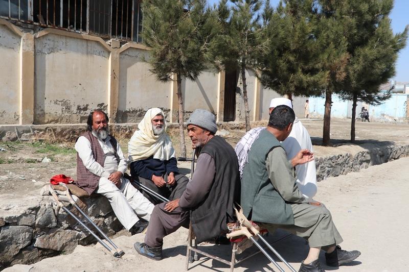 برخی معلولین در کابل: حقوق پنج ماه گذشتۀ ما پرداخت نشده‌است
