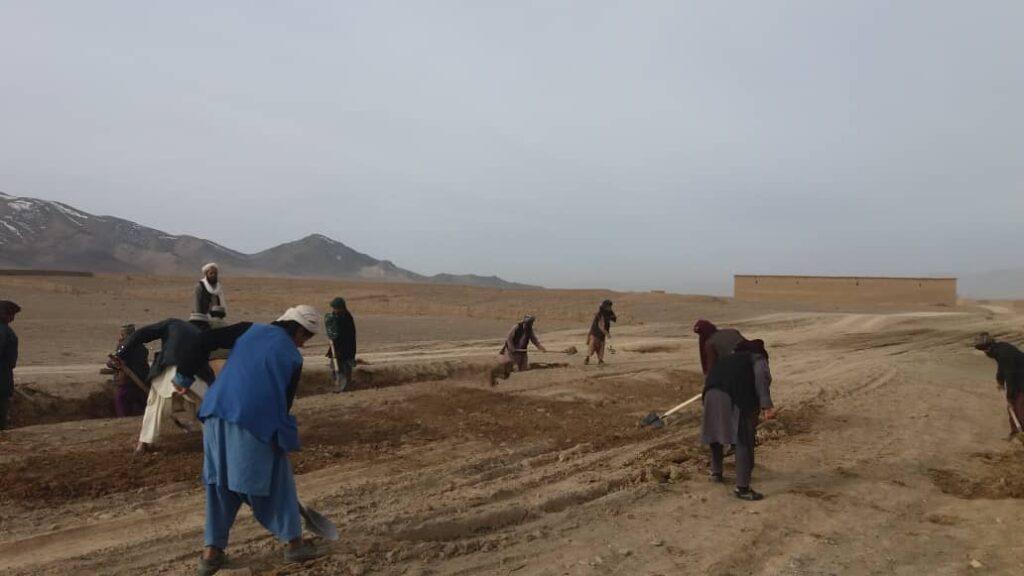 200 villagers hired in Ghazni’s Gilan in exchange for food