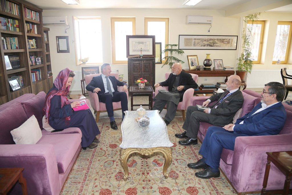 حامد کرزی با نمایندۀ سازمان ملل در کابل دیدار کرده‌است