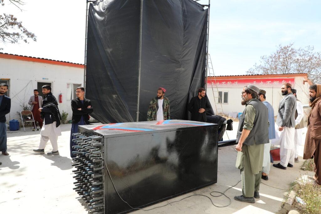 Afghan students make air purification machine