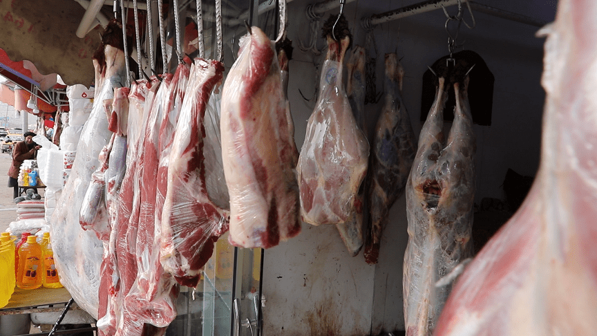 یک کیلو گوشت در کابل به‌گونۀ اوسط ​​۵۰ افغانی بیشتر از نرخنامۀ شاروالی به‌‍فروش می‌رسد