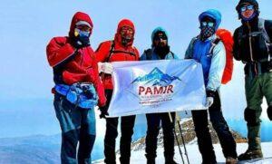 کوهنوردان کشور قلۀ ۳۶۰۰ متری کوه آسمانی در هرات را فتح کردند